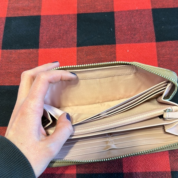 Authentic Coach Zipper Wallet - Picture 6 of 17